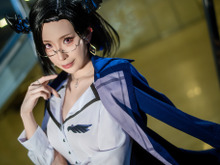 【コスプレ】眼鏡×ミニスカ×網タイツの完璧なコンボ!大人の魅力全開な「HololiveEN」ネリッサ・レイヴンクロフトの美女レイヤー【写真7枚】 画像