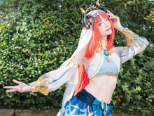 【コスプレ】ニィロウの美しすぎる完璧なくびれを見よ!魅惑的な表情と優雅な舞で人々を魅了する美女レイヤー【写真8枚】 画像