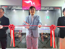 ホンモノ刀も展示中『NINJA GAIDEN 4』エリア開幕セレモニーにフィル・スペンサー氏/プラチナ稲葉氏/コエテク鯉沼氏が登壇 画像