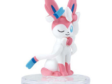 可愛くしっぽをアピールするピカチュウ、ニンフィア!『ポケモン』ぬいぐるみシリーズ「しっぽみてみて!」が、ガシャポンフィギュア化 画像