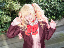 【コスプレ】金髪ツインテに小悪魔な視線があざと可愛い！ニーハイ制服姿が似合う「星川サラ」の美女レイヤー【写真9枚】 画像