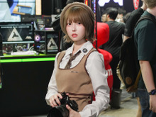 【TGS2025】美女コスプレイヤーと巡る!写真や動画編集、ゲーム配信におすすめの「MSI」最新ゲーミングノートPC4選【写真29枚】 画像