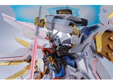 METAL ROBOT魂「マイティーストライクフリーダムガンダム 最終決戦Ver.」がいよいよ予約開始!ダメージ表現を新規造形、頭部横に置ける「ラクス」も付属 画像