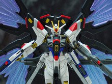 「HG ストフリ弐式」に「サンドロック改」、ガンダム45周年の「初音ミク×ダブルオーガンダム」フィギュアまで新作目白押し!【イベントレポート】 画像
