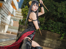 【コスプレ】“いばら姫”衣装が似合うフィギュア体型の美女レイヤー！美脚が際立つ躍動感あるアクションポーズも見逃せない【写真8枚】 画像