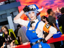 【コスプレ】まるでフィギュアのような異次元ボディが素晴らしい！『無限大ANANTA』の牛乳配達屋さんが綺麗すぎた【写真8枚】 画像