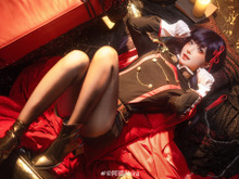 【タイツの日】絶妙な透け感と艶やかなシルエットで美脚を引き立たせる！組長からバニーガールまで魅惑の美女コスプレイヤーまとめ【写真49枚】 画像