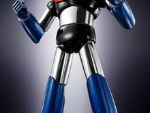 マジンガーZのボディが輝く！メッキ仕上げされた限定版フィギュアが発売!!　ロケットパンチや腹部ミサイルの射出も搭載 画像