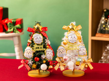 頂点には“星”も！「ちいかわ」クリスマスツリーが11月下旬よりプライズ展開、ハチワレたちも可愛らしい衣装でオーナメントに 画像