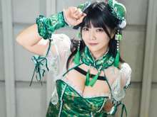 【コスプレ】笑顔がチャーミングなチャイナっ娘が天然牌の役満ボディで魅了する！しなやかなポーズで魅せる曲線美も見逃せない【写真8枚】 画像