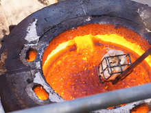 溶岩でチキンを焼くとどうなる？『マイクラ』溶岩チキンを本当にやってみた、海外仰天映像 画像