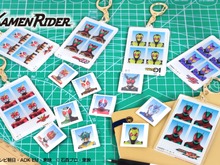 平成・令和ライダーが証明写真風にバッチリ決める！アクリルキーホルダー2種と缶バッジが予約販売 画像