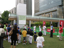 KONAMI、東京ミッドタウンでキャッチボールを体験できるイベントを開催 画像