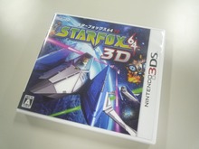 『スターフォックス64 3D』のパッケージを開くと・・・ 画像