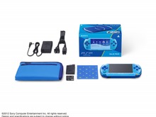 今度の新色PSPは空と海をイメージ、数量限定で「PSPバリューパック」が発売決定 画像
