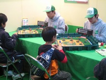 【WHF'08Winter】 50年を経た今も野球盤は大人気！エポック社ブースでリアル野球盤を体験 画像