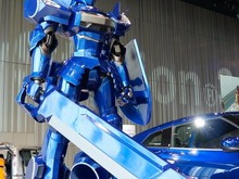 【夏休み】『超速変形ジャイロゼッター』横浜・日産本社に「GT-R ロボ」展示 画像