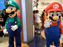 『New スーパーマリオブラザーズ2』北米で発売開始 ― マリオ&ルイージもお祝いに駆けつける 画像