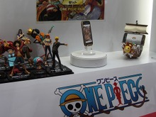 【CEATEC 2012】ワンピーススマホをいち早くチェック！ディズニースマホもあったドコモブース  画像