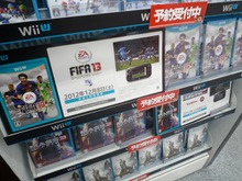 『アサシン クリードIII』『マスエフェクト3』など、ソフトメーカーのWii Uソフトのダミーパッケージも並び始める 画像