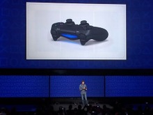 【PS Meeting 2013】SCE、次世代ゲーム機「プレイステーション4」正式発表 ― コントローラも披露 画像