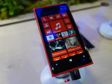 【MWC 2013】ノキアの最新Windows Phone 8スマホ「Lumia 720」を触った 画像