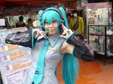 『初音ミク -Project DIVA- F』発売記念抽選会レポ ― 内海プロジェクトマネージャーインタビューも 画像