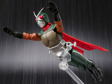 S.H.Figuartsに強化前の「スカイライダー」が登場、セイリングジャンプ用の専用台座も付属 画像