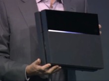 【E3 2013】ついにPS4の本体が公開される ― PS2を彷彿とさせるデザインが印象的 画像