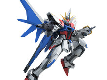 PS Vita版『ガンダムブレイカー』の初回封入特典は「HG ビルドストライクガンダム」一式データに決定、ビルドファイターズ連動コンテンストも開催 画像