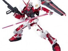新フォーマットHGアストレイシリーズ第2弾はフライトユニット装備のガンダムアストレイレッドフレーム 画像