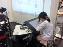 【京まふ2013】『ブレイブリーデフォルト』衣装デザインの藤ちょこさん、水彩画の弘司さんによるライブペインティングが行われる 画像