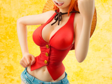 ナミがルフィの衣装を着てみた！？「ワンピース“LIMITED EDITION” ナミMUGIWARA Ver.」予約受付中 画像