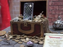 【CEATEC 2013】メタルスライムでできた「ドラクエスマホ」をチェック!クラウド版『ドラゴンクエストX』も体験 画像