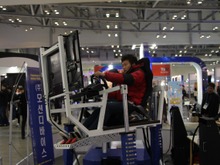 【G-STAR 2013】オンラインゲームだけじゃない!パンチングマシンなどのエレメカや、4Dを体験できる巨大アミューズメントマシンも出展 画像
