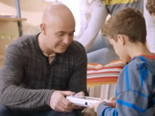 日本はジャニーズなWii U CM、英国はアンドレ・アガシとシュテフィ・グラフ夫妻が出演 画像