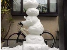 雪景色ならぬ雪アート景色！ 4つくっついても消えない「ぷよ」や、ティガレックス「気象」種など、アイデア光るキュートな雪像たち 画像