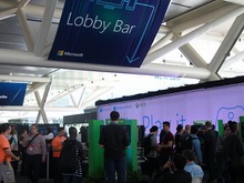 【GDC 2014】無料ドリンク提供中、Xbox Oneタイトルも遊べる「Microsoft Lobby Bar」で一休み? 画像