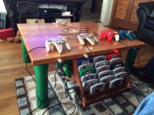 脅威のDIY精神!海外ファン手作りの「ニンテンドウ64内蔵テーブル」 画像