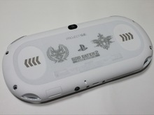 『ゴッドイーター2 RB』ソニーストア限定のPS4＆PS Vita刻印モデルを開封してみた 画像