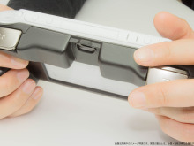 新型PS Vita向け「L2/R2ボタン」搭載グリップカバーが4月下旬に登場 画像