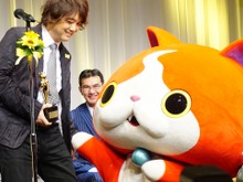 レベルファイブ日野氏がベスト・ファーザー賞を受賞「幸せな仕事をしている」 画像