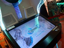 【レポート】これが「立体音響」か！AC『CYTUS Ω』筐体と新要素がお披露目 ― ロケテ初日 画像