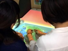 セガの砂場「え~でる すなば」がバージョンアップ!水遊びが可能に 画像