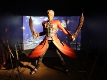 【レポート】「Fate/stay night〔Unlimited Blade Works〕」展はアーチャー視点、男は背中で語る 画像
