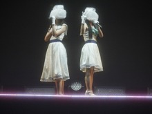 【レポート】姿を見せたClariSの2人、依然謎に包まれた初のワンマンライブが開催 画像