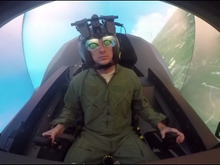 戦闘機「F-35」のシミュレーターがすごい！まるで大型筐体のビデオゲーム 画像