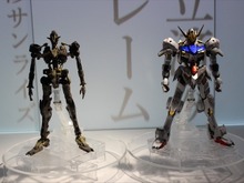 「ガンプラEXPO」で1/100新シリーズお披露目 ― 装甲の脱着が可能な“完全組み立て済み”内部フレームを実装 画像