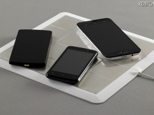 複数のスマホ&タブレットを同時充電できる「ワイヤレス充電パッド」登場 画像