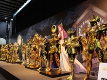 【レポート】「聖闘士星矢30周年展」車田正美の原画や黄金聖衣12体が勢揃い 画像